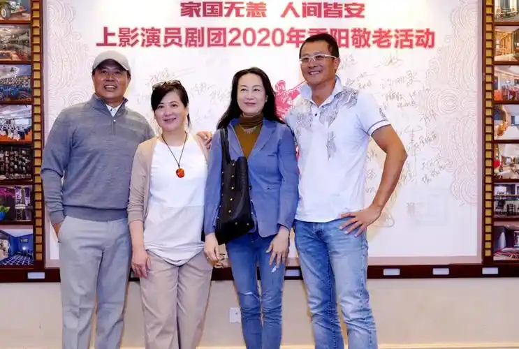 演员(八九十年代演员吴玉芳,夏菁同框,十分难得,她们的丈夫大家熟悉)