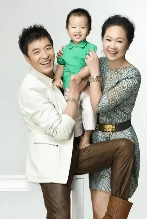 演员刘威:情断杨若兮,被何晴抛弃,50岁却闪婚"圈外人"王晓宇