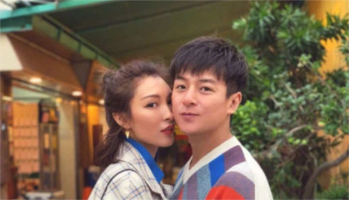 朱雨辰与杜若公布恋情朱雨辰竟然不知不觉都39岁了,让人不得感慨时间