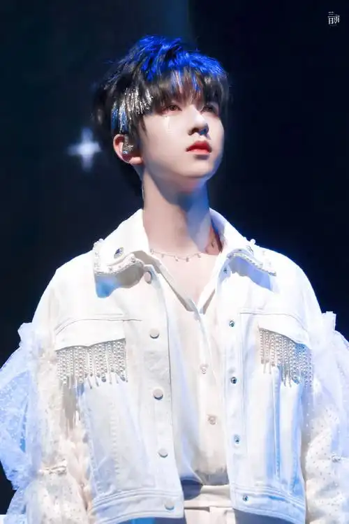 76#贺峻霖面纱造型#‖20210319 少年on fire《为你我受冷风吹》你就