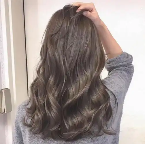 发型欣赏中长发水波纹卷