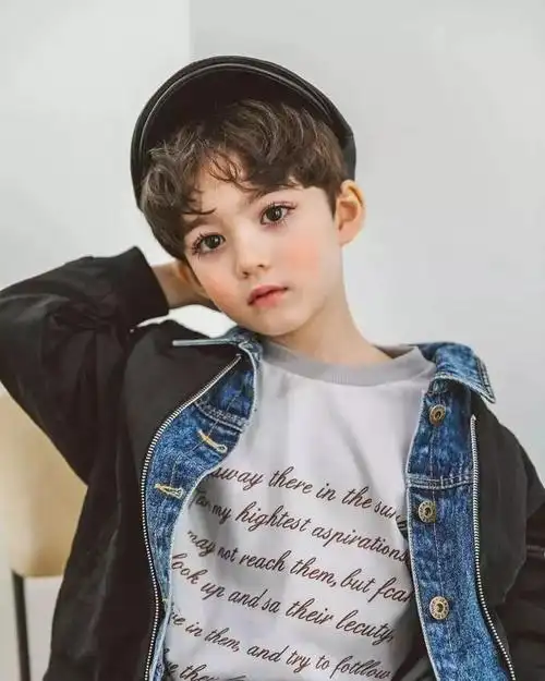 5岁混血男孩cooper颜值太逆天!颜粉大喊:长大一定要出道啊!
