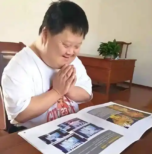 原创天才指挥家舟舟癌症痊愈后父亲不再逼妹妹为他养老送终