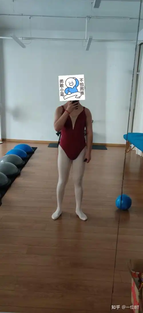 芭蕾男孩应该穿什么跳舞? - 知乎