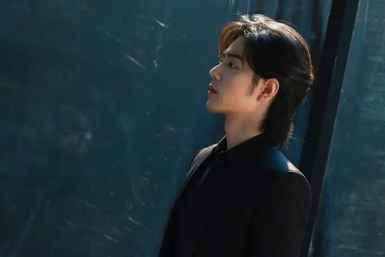 肖战《得闲谨制》未拍先火,名导坐镇,女主或花落赵今麦太惊喜!