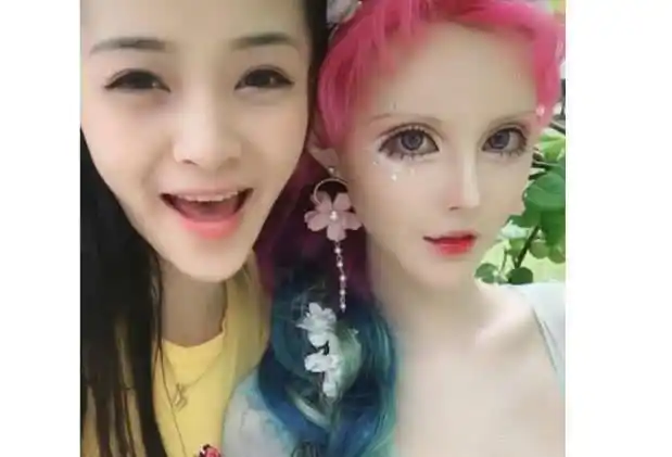 迪丽拉素颜曝光没整容成芭比前她被评像杨超越