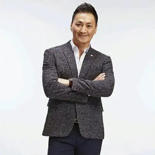 何家劲:攒钱给哥哥姐姐及离异的父母买房,他64岁单身漂泊在外