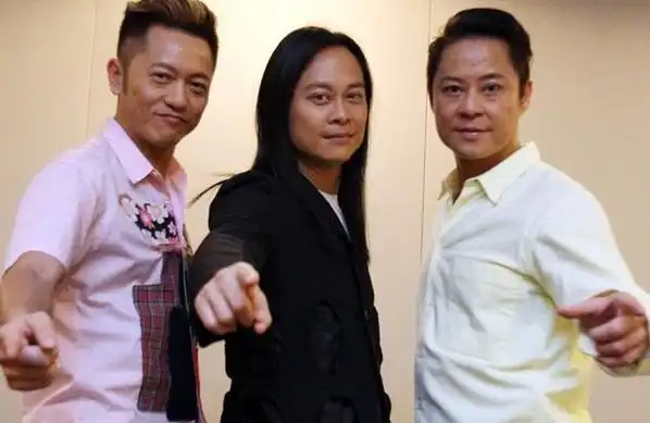 由中国香港歌手蔡一智,苏志威,蔡一杰三人组成的"草蜢"歌唱组合,是与"