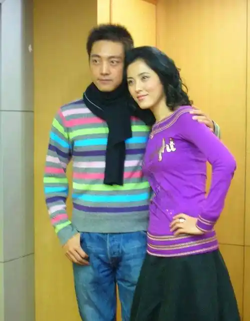 47岁的曾黎,怎么看都像25岁,她依旧单身,脸上的容颜依旧未老_陈坤