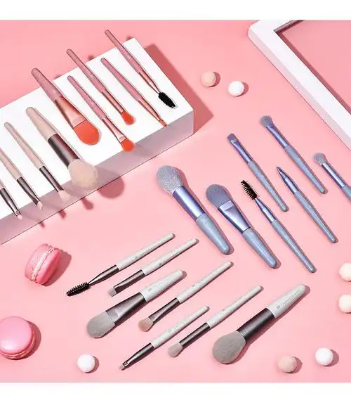 化妆工具莫兰迪化妆套刷散粉高光腮红眉刷化妆工具全套刷装粉色款