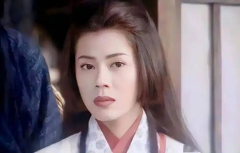 tvb前当家花旦梁艺龄罕现身!