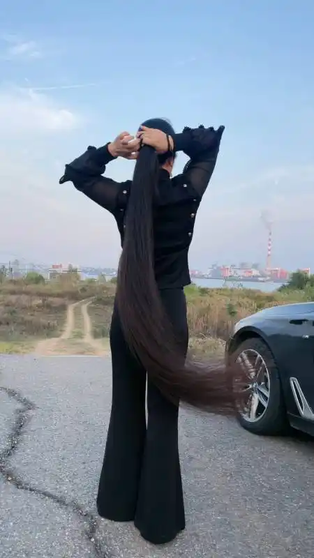 2022-11-10709长发飘飘乔金子7.