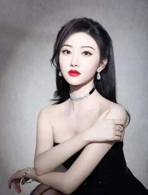 和贵人分手后娱乐圈的残酷在景甜身上表现得淋漓尽致