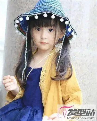 小女孩简单扎头发 双马尾辫扎发天真又呆萌