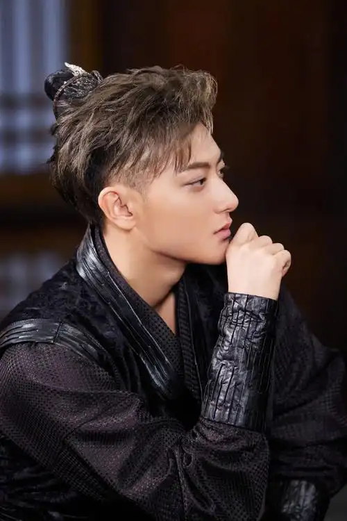 黄子韬萌探探探案3