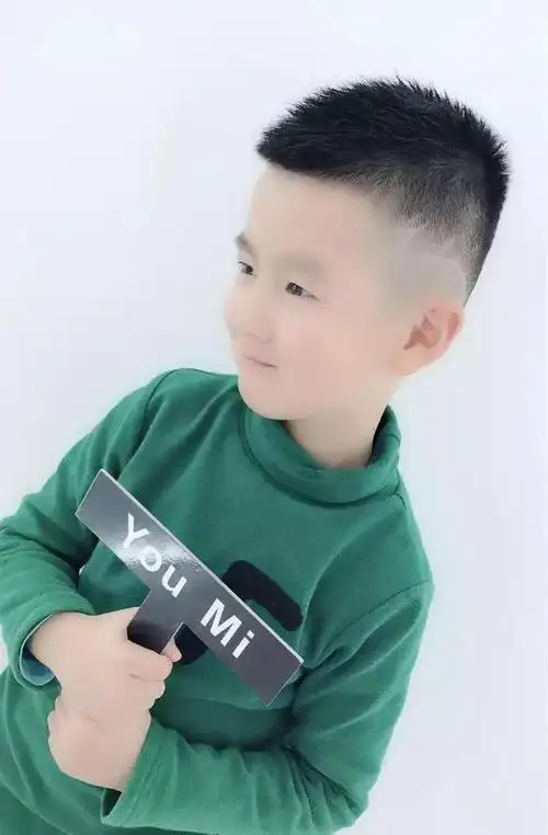 儿童2一3岁男头型新款有哪些?帅气又好学
