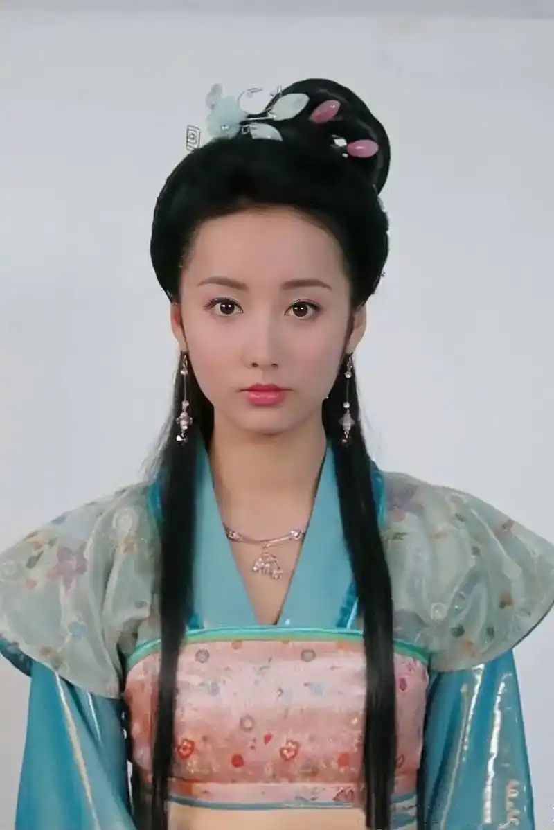 吕一.图1-图7:《后宫》-邵清姿 图8:《天外飞仙》-李赛 - 抖音