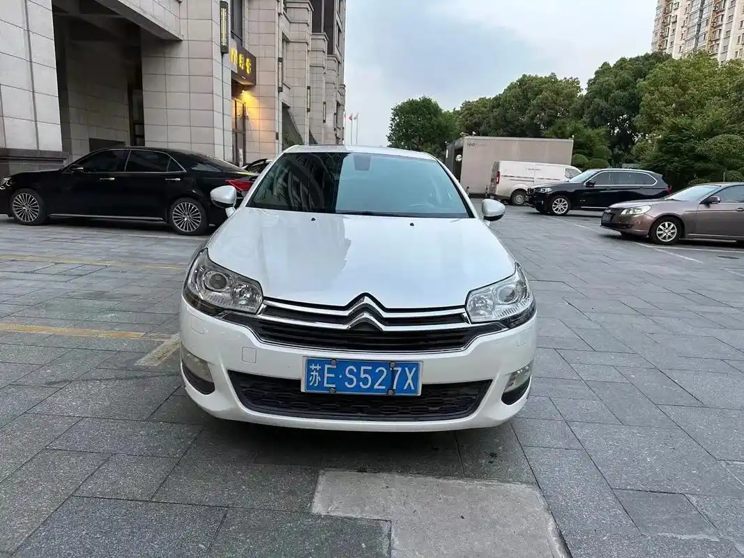 中控大屏 价格便宜 支持置换 支持分期 首付3800 喜欢私信#雪铁龙c5