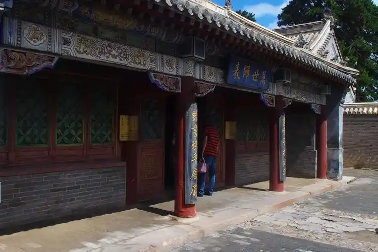 内蒙赤峰王爷府  (喀喇沁亲王府)