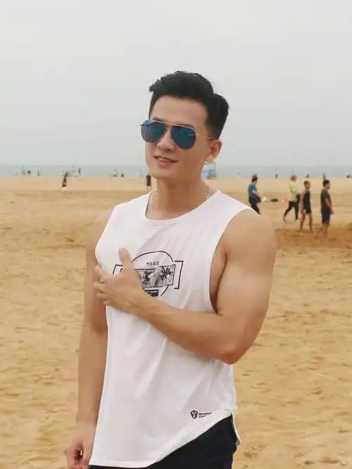 健身首先要学的几个黄金动作