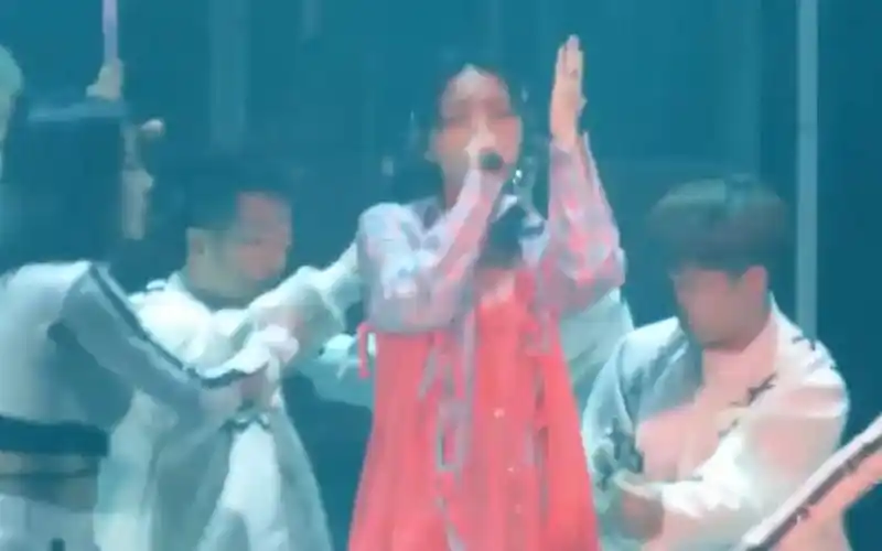 春晚没ta我不看:蓝兰倾情演唱敢爱敢做!真的太好听了!