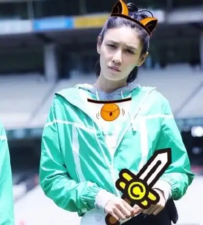 图张蓝心奔跑吧兄弟图片气质不凡撕名牌阶段展现王者风范