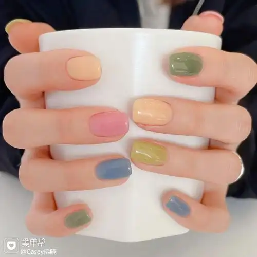 一指一色夏天美甲图片