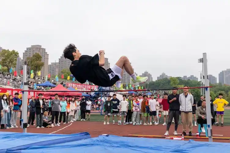 学校两江校区第八届学生田径运动会闭幕