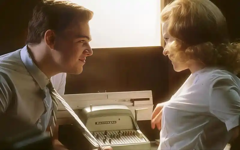 真实案件改编的高智商电影:全景展现美国历史上最疯狂的诈骗巨犯