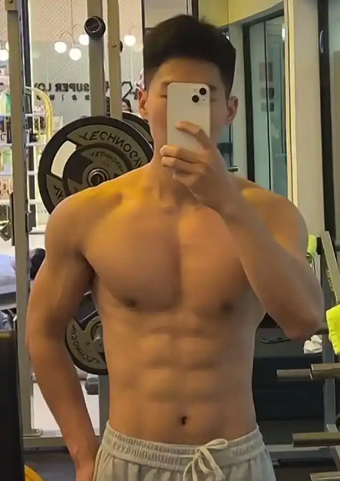 自律的顶端就是享受孤独 #腹肌男友 #禁欲系 #薄肌 人生 - 抖音