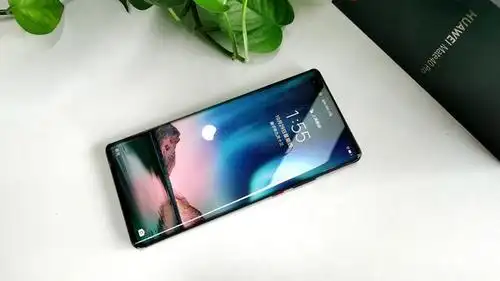 76英寸,2772 × 1344分辨率的屏幕,是不是感觉上比普通的手机宽了一点