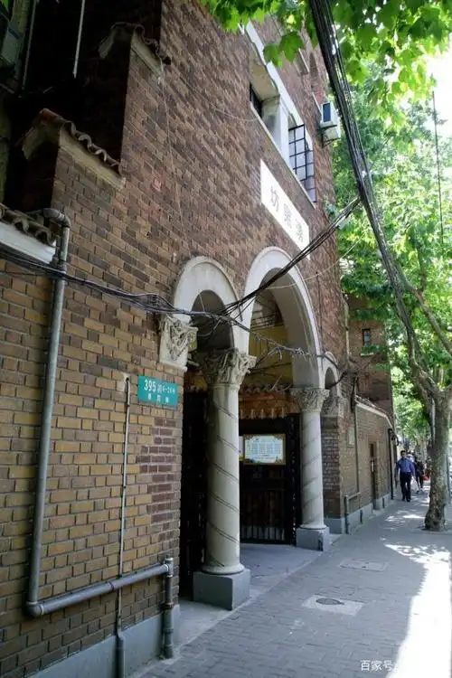 愚园路——梧桐浓郁,弄堂幽深