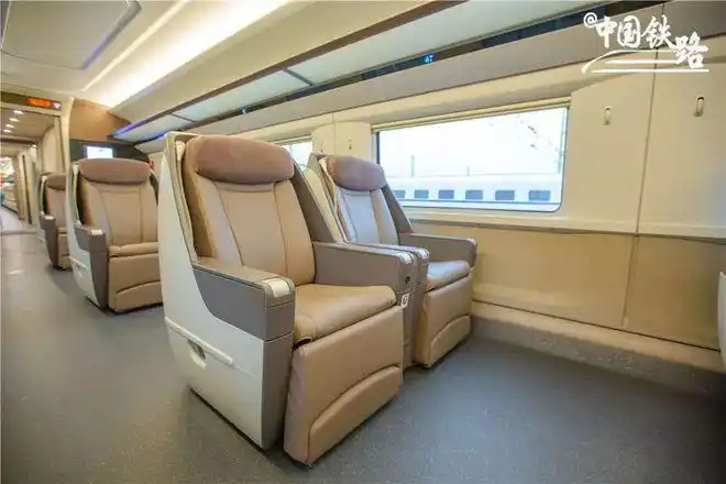 图解长编组复兴号一等座增92个会车时减少旅客耳部不适