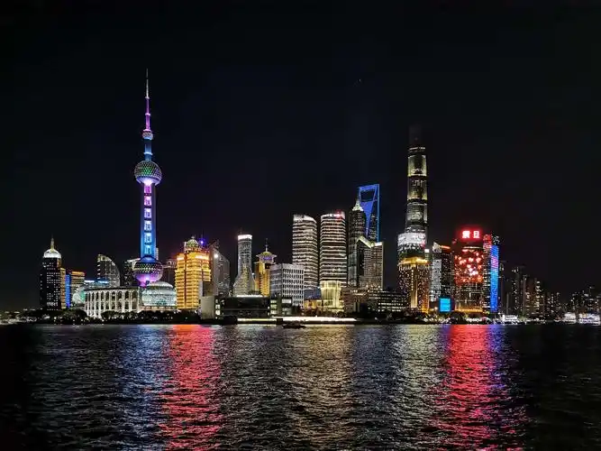 黄浦江畔风光美