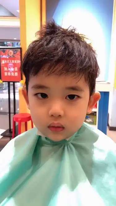 适合头发少2到5岁的男孩发型,简单好打理,大家喜欢什么样的发型评论区