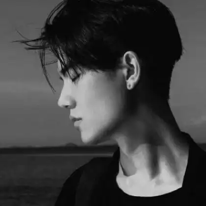 黑白成熟头像男生图片成熟的男人最有魅力了