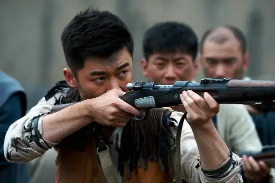 战火连天热播曹征狂追唐一菲变雅痞青年