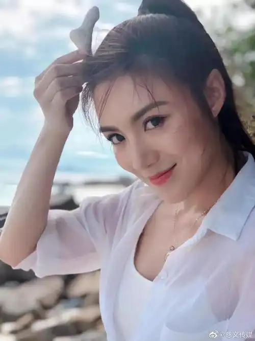 上周,咱家星光@赵茜candice 主演的院线电. 来自慈文传媒 - 微博