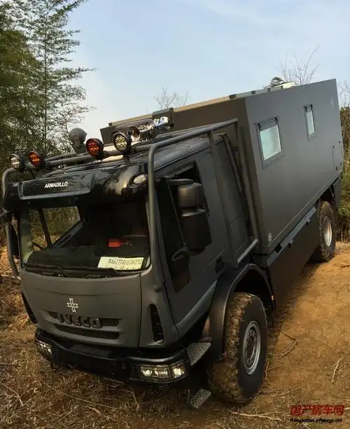 依维柯越野卡车变身越野房车过程图文全解析