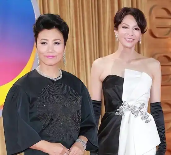 香江奇女郑裕玲两段感情耗费26年青春64岁未婚没孩子