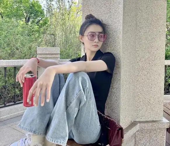 天使面孔魔鬼身材徐璐的空竹腰太令人惊艳了让人着迷