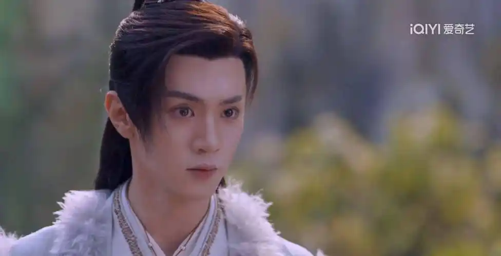 没有把阴阳紫阙交给琼华派就行铸剑,也是恶,所以才有了云天河要去经历