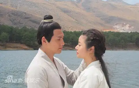 严宽和林心如剧照霍建华和林心如剧照新浪娱乐讯 电视剧《倾世皇妃》