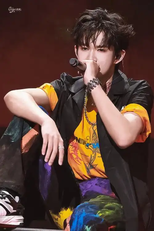 张极超话#张极 唯一主唱#随机掉落演唱会记忆碎片