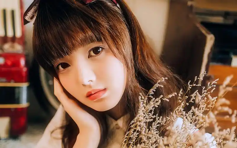 齐刘海清纯美少女写真图片桌面壁纸