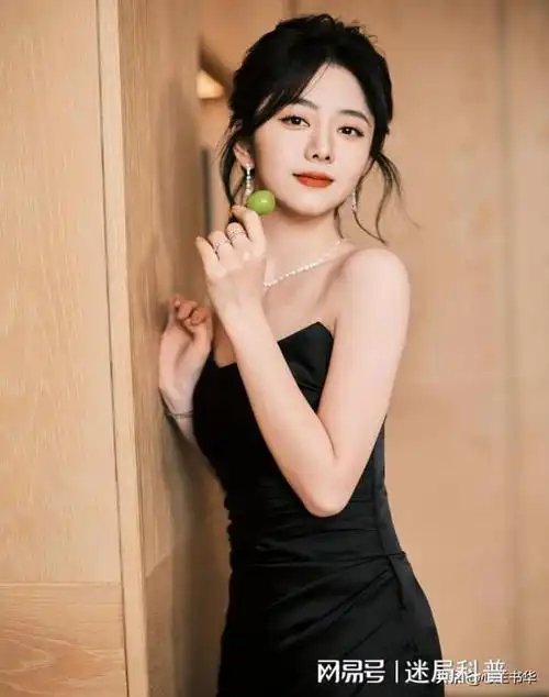 善恶到头终有报33岁无人敢娶的谭松韵已经活成了笑话