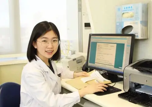 初入医海航程漫漫年轻小医生的暖心好文看哭小编