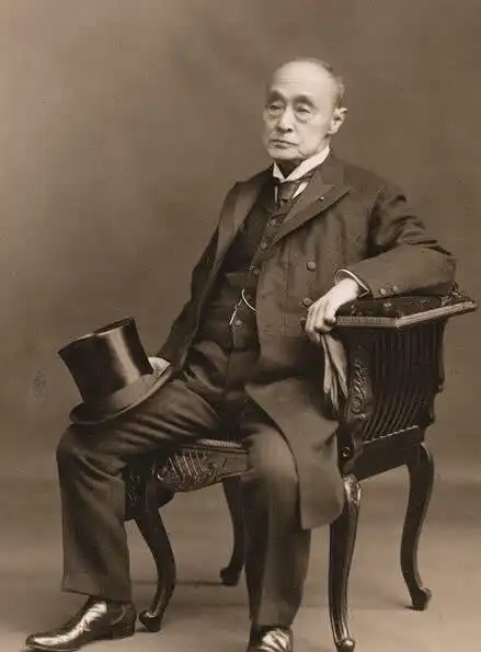 又一艘4万吨巨舰: 中国双航母编队提升远航性能, 可绕地球兜一圈