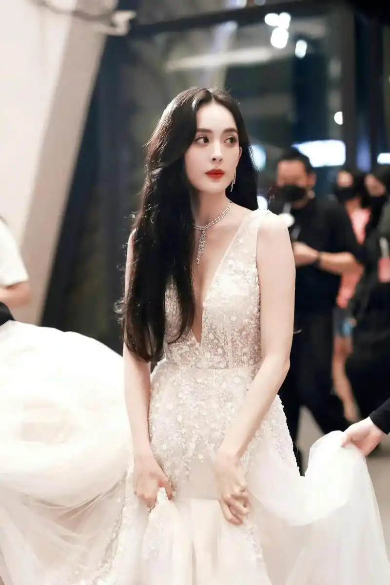 古力娜扎张天爱