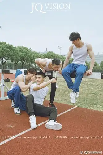 被上海体育学院学生宿舍筋肉大片骚了一把用来招生太硬核了